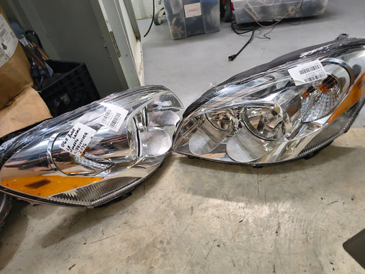 2006-2011 Buick Lucerne Driver & Passenger Side Halogen Headlight Assemblies Set (CAPA Certified) 🚘