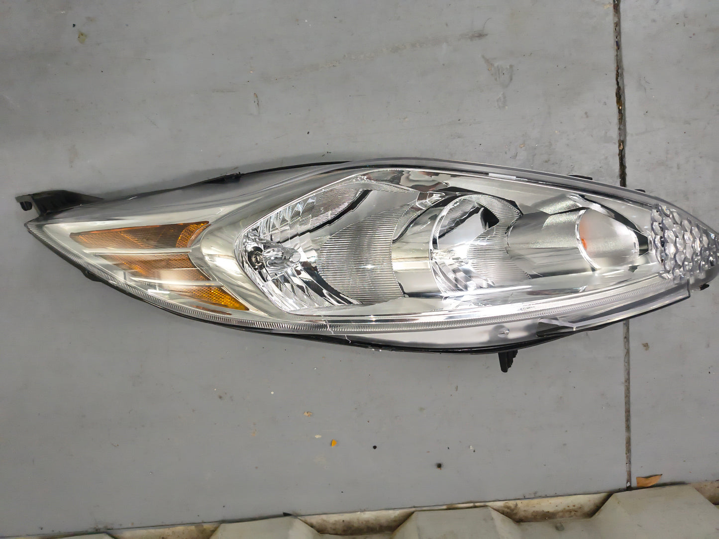 2011-2013 Ford Fiesta Driver Left Side Halogen Headlight Assembly (CAPA Certified) 🚘💡