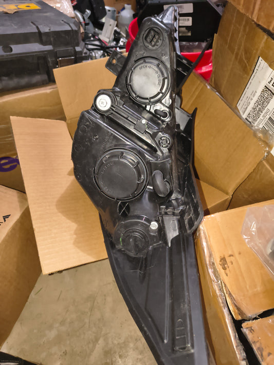 2011-2014 Hyundai Sonata Passenger Right Side Halogen Headlight Assembly 🚘💡