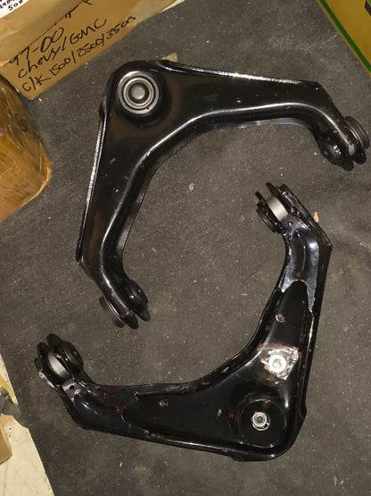 1999-2012 Chevy Silverado / GMC Sierra 1500 HD / 2500 / 3500 & Hummer H2 Front Upper Control Arm & Ball Joint Assembly 🛞🔧