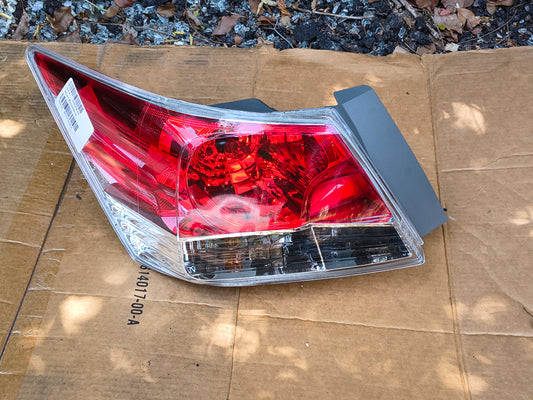 2008-2012 Honda Accord Sedan Driver Side Outer Tail Light Assembly 🚗💡