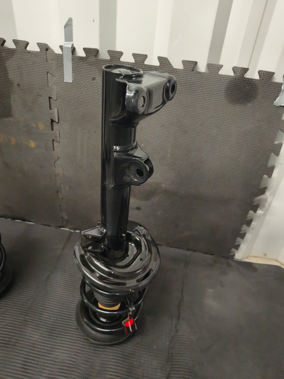 2010-2017 Mercedes-Benz E350 / E400 Front Complete Strut & Coil Spring Assemblies Pair (Left & Right) 🚘🔩