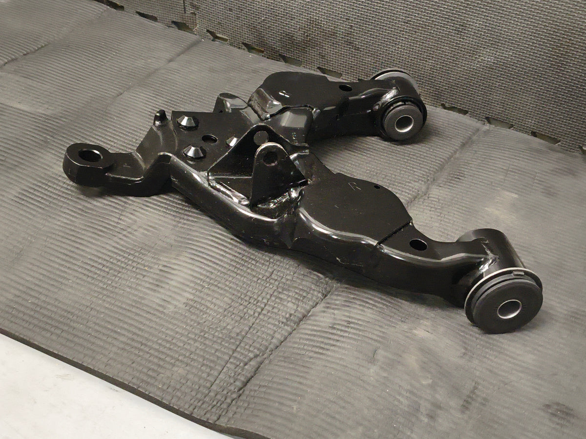 2004-2007 Toyota Sequoia & 2004-2006 Tundra Front Passenger Side Lower Control Arm (Right RH) 🚘🔩