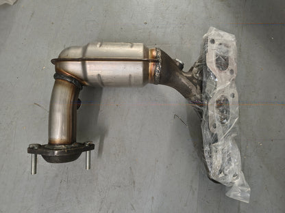 2001-2008 Ford Escape, Mazda Tribute & Mercury Mariner Front Catalytic Converter & Exhaust Manifold Assembly (3.0L V6) 🚘🔩