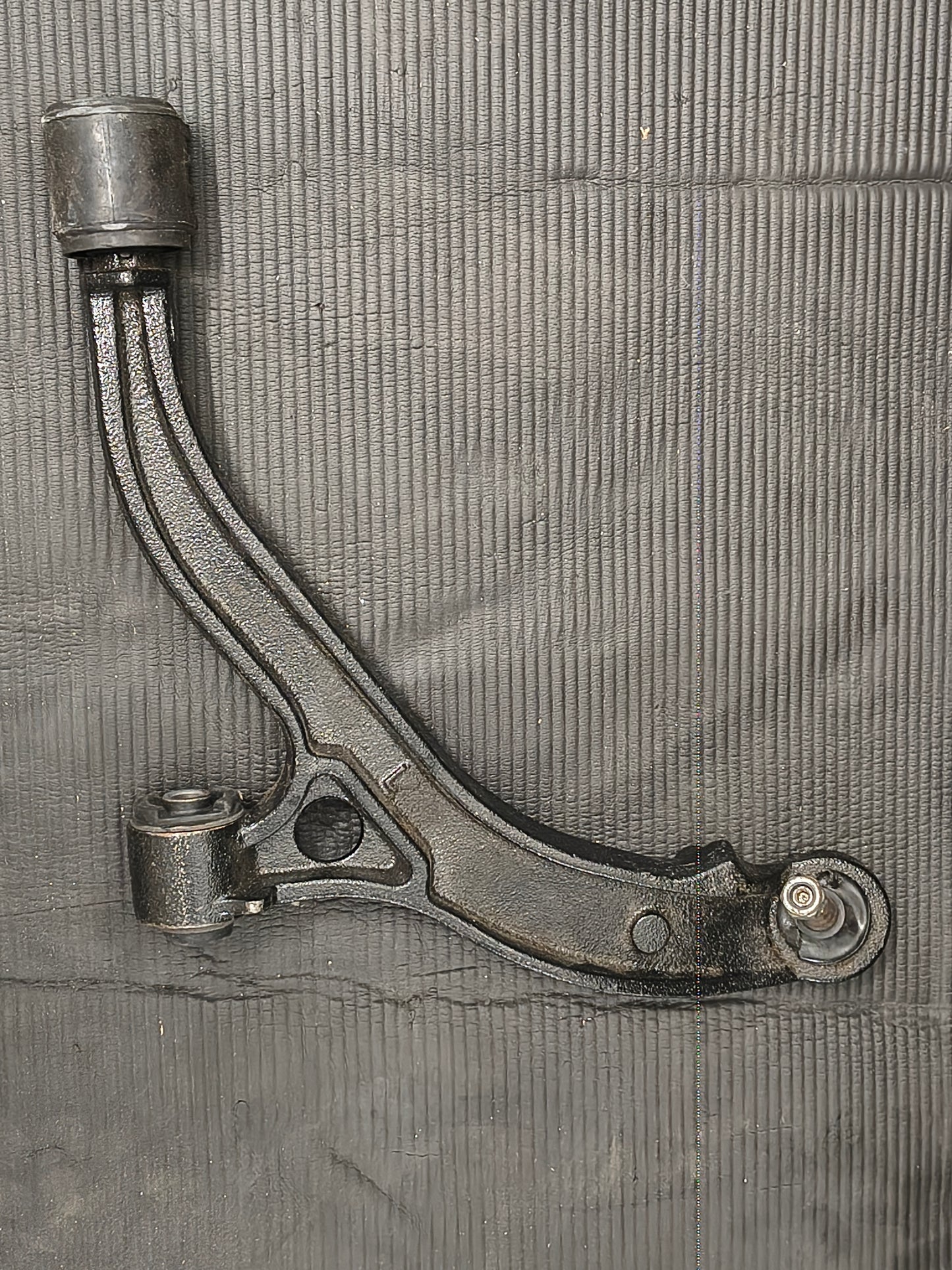 2001-2007 Chrysler Town & Country, Dodge Caravan & Grand Caravan Front Driver Side Lower Control Arm with Ball Joint 🚘🔩