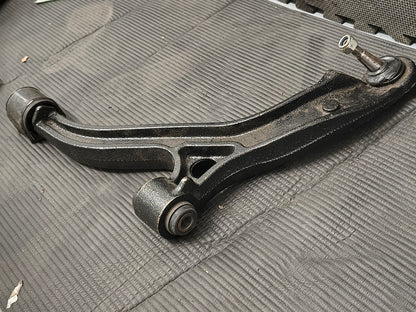 2001-2007 Chrysler Town & Country, Dodge Caravan & Grand Caravan Front Driver Side Lower Control Arm with Ball Joint 🚘🔩