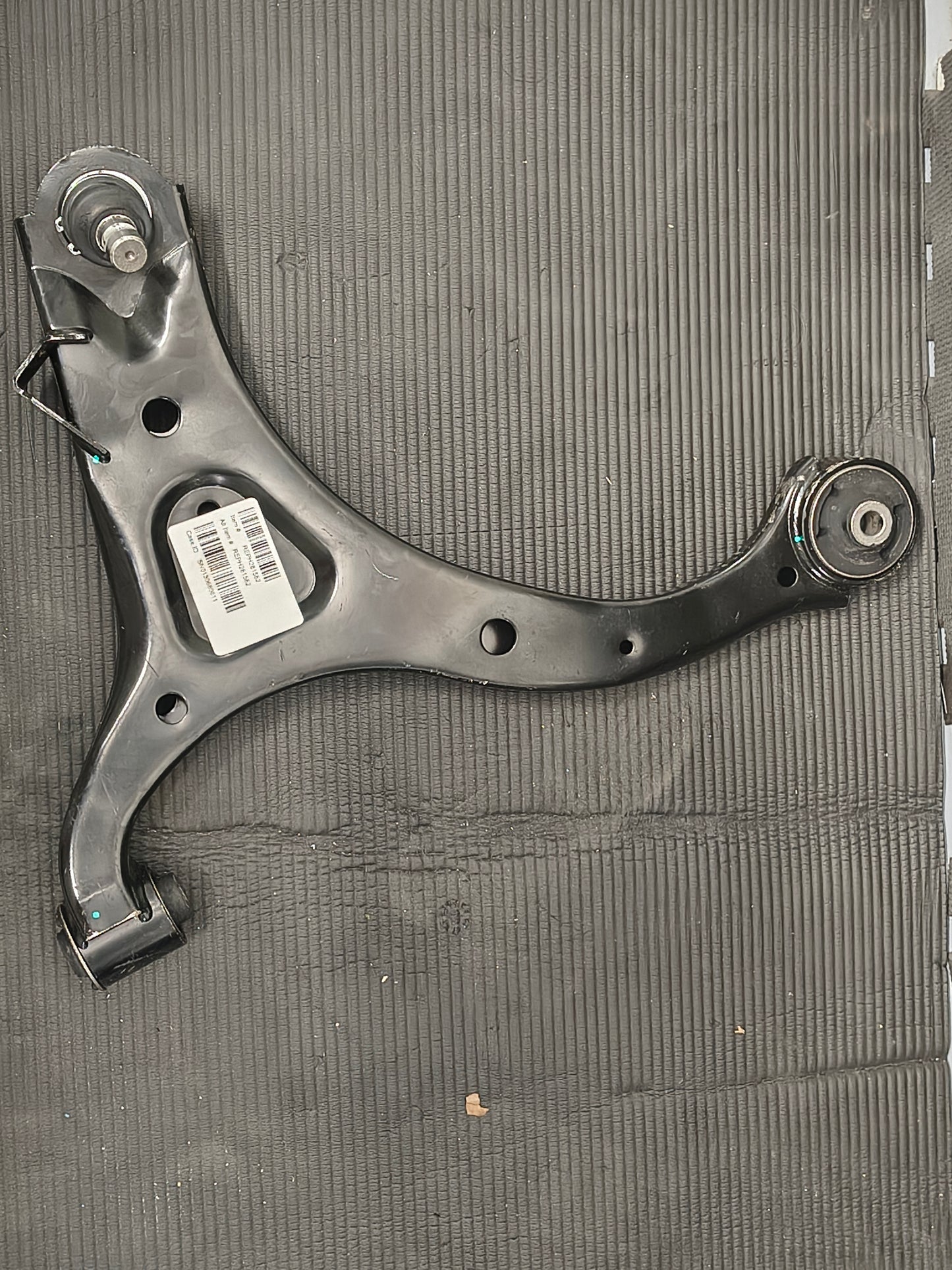 2007-2012 Hyundai Santa Fe & 2011-2013 Kia Sorento Front Driver Side Lower Control Arm Assembly with Ball Joint & Bushing 🚘🔩
