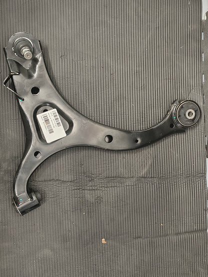 2007-2012 Hyundai Santa Fe & 2011-2013 Kia Sorento Front Driver Side Lower Control Arm Assembly with Ball Joint & Bushing 🚘🔩
