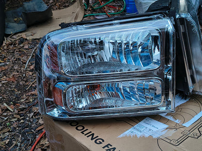 2005-2007 Ford F-250, F-350, F-450 & F-550 Super Duty Driver & Passenger Side Halogen Headlight Assemblies Pair 🚘💡