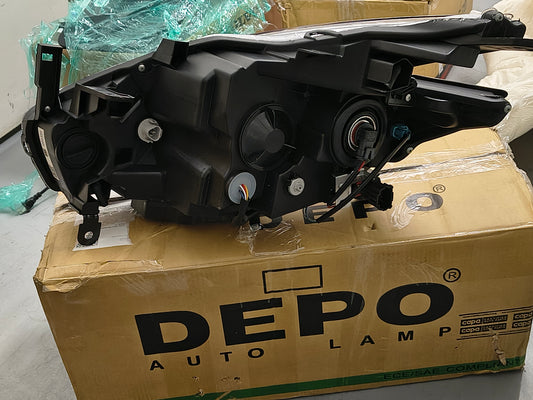 2015-2016 Nissan Murano Passenger Side Halogen Headlight 🚘💡