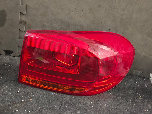 2018-2024 Volkswagen Tiguan Passenger Side Outer Tail Light Assembly - CAPA Certified (Quarter Panel Mounted) 🚘💡