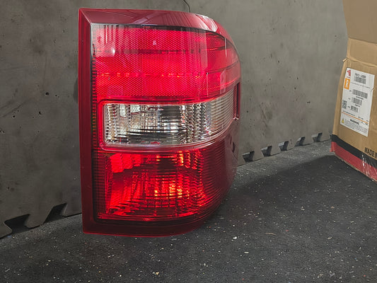 2004–2008 Ford F-150 Passenger Side Tail Light Assembly (Stepside / Flareside Body) 🛻💡