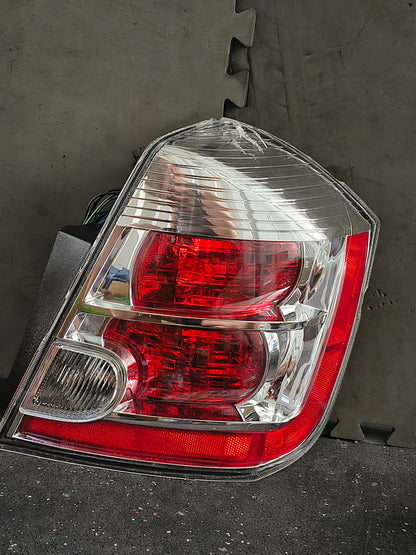 2007–2009 Nissan Sentra Passenger Side Tail Light Assembly (2.0L Models) 🚘💡