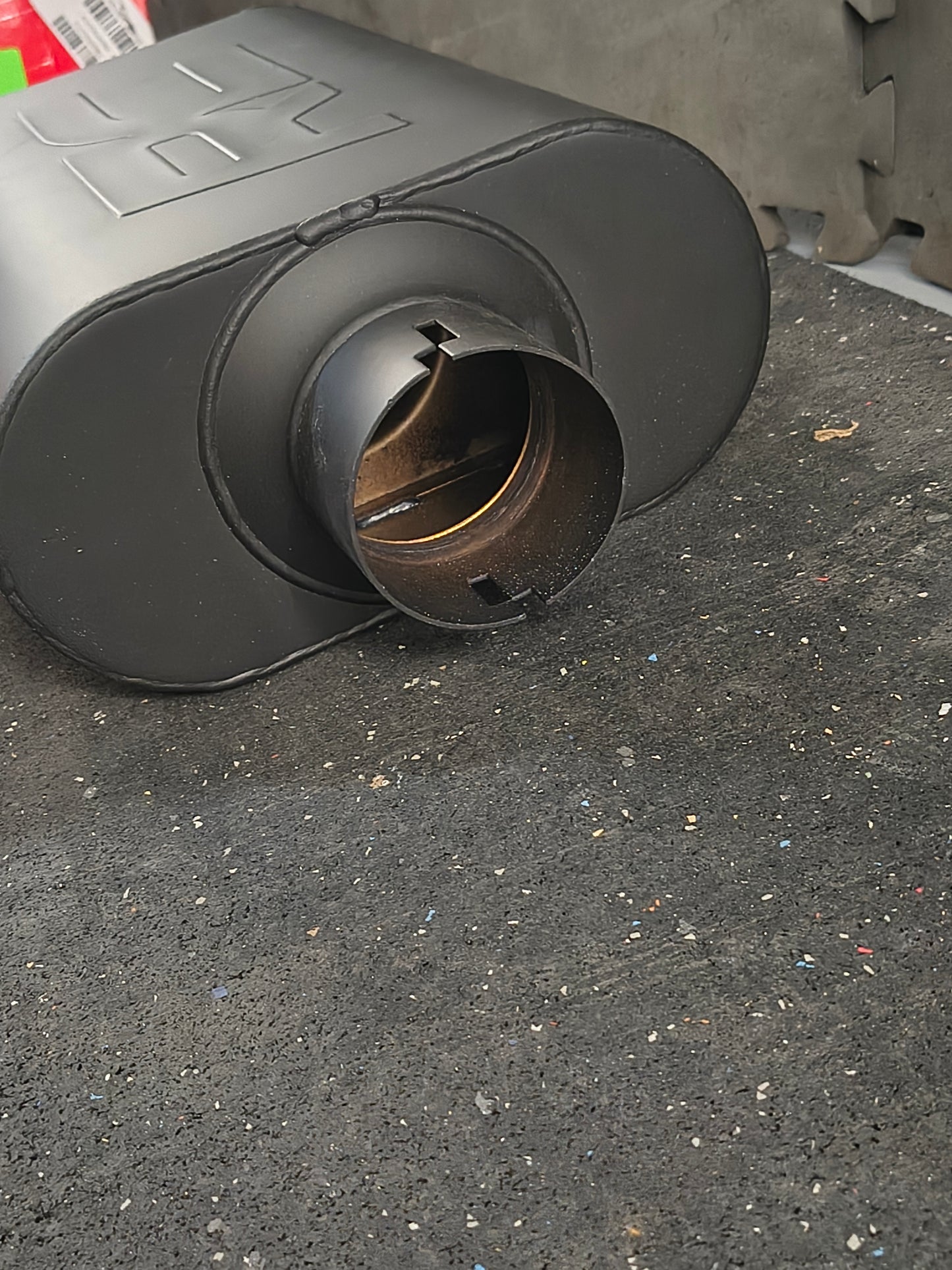 Universal Fit Rough Country Black Stainless Steel Performance Dual Exhaust Muffler (3" Inlet / Dual 2.5" Outlets) 🚘🔊