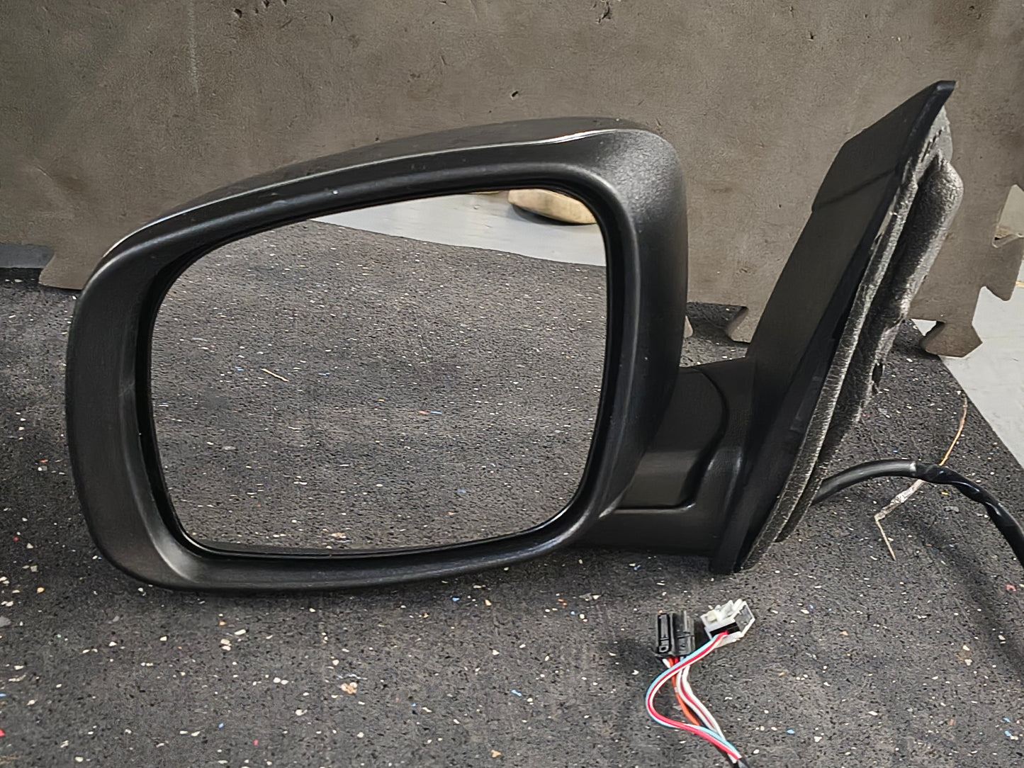 2011–2020 Dodge Grand Caravan & Chrysler Town & Country / Voyager Driver Side Power Heated Door Mirror (Chrome) 🚘🔧