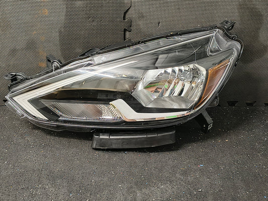 2013–2015 Nissan Sentra Driver Side Halogen Headlight Assembly (1.8L Engine) 🚘💡