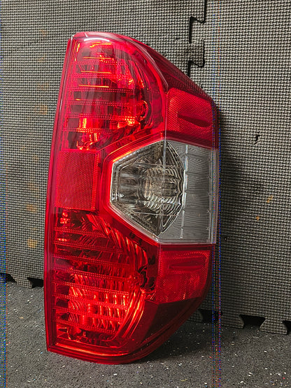 2014–2021 Toyota Tundra Passenger Side Halogen Tail Light Assembly 🚘🏮