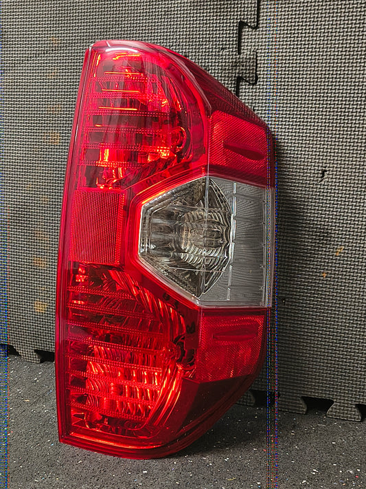 2014–2021 Toyota Tundra Passenger Side Halogen Tail Light Assembly 🚘🏮