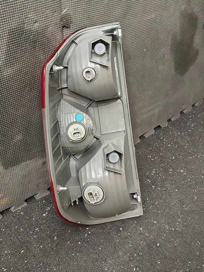 2014–2021 Toyota Tundra Passenger Side Halogen Tail Light Assembly 🚘🏮
