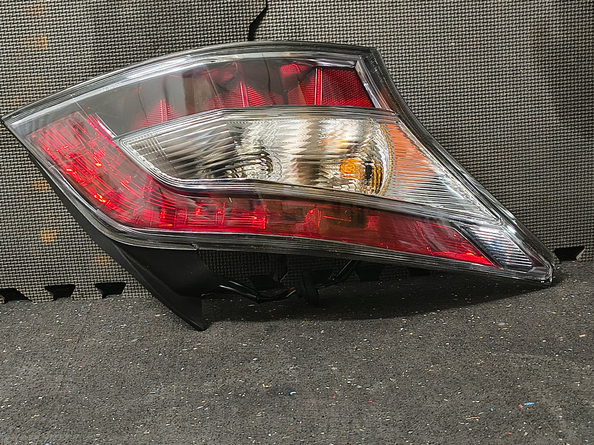 2012–2014 Nissan Maxima Driver Side Halogen Tail Light Assembly 🚘🏮