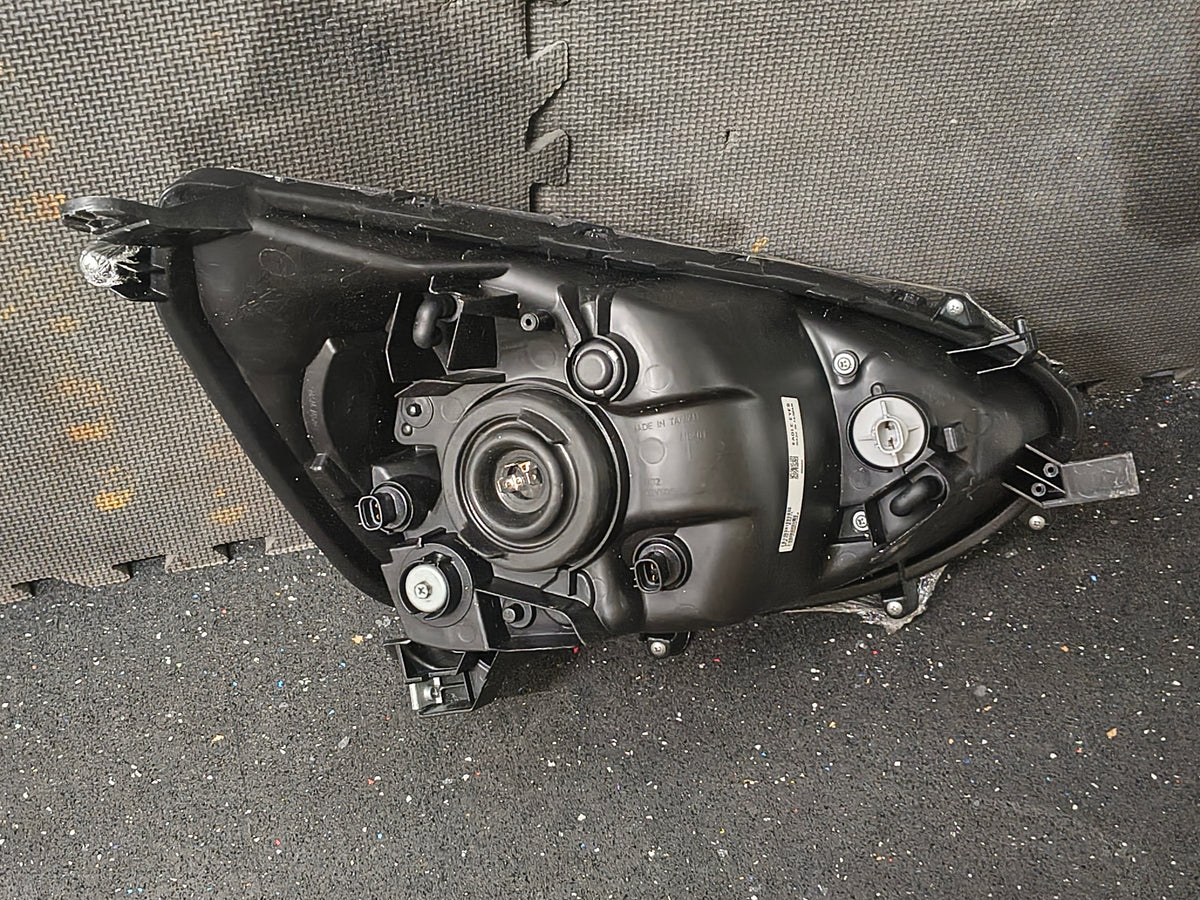 2014–2020 Mitsubishi Mirage Driver Side Halogen Headlight Assembly 🚘💡