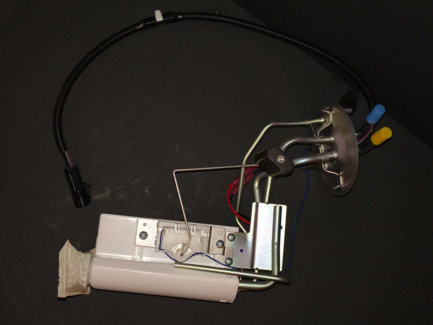 1992–1997 Ford F-150 / F-250 / F-350 Fuel Pump Assembly (JC Whitney JF314593) 🚘⚡