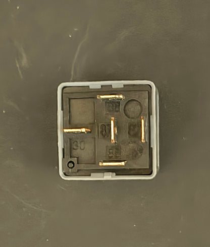 1985–2004 Volvo Multi-Purpose System Relay (Genuine OE 9494424) 🚘⚡