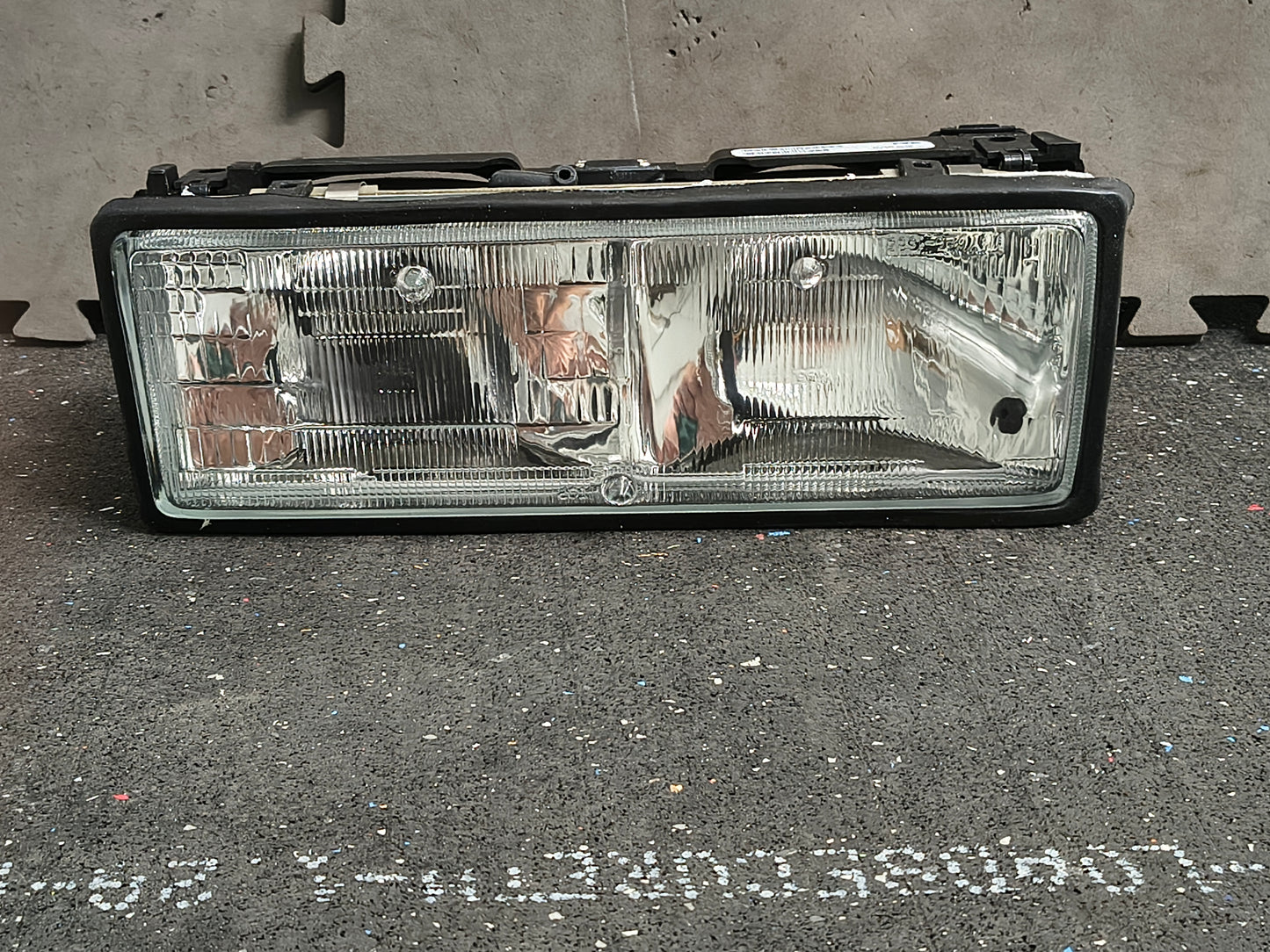 1987–1990 Chevrolet Caprice Driver Side Halogen Headlight 🚘⚡