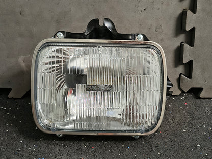 1987–1995 Toyota Pickup / 4Runner & 1995–1997 Tacoma Passenger Side Halogen Headlight 💡