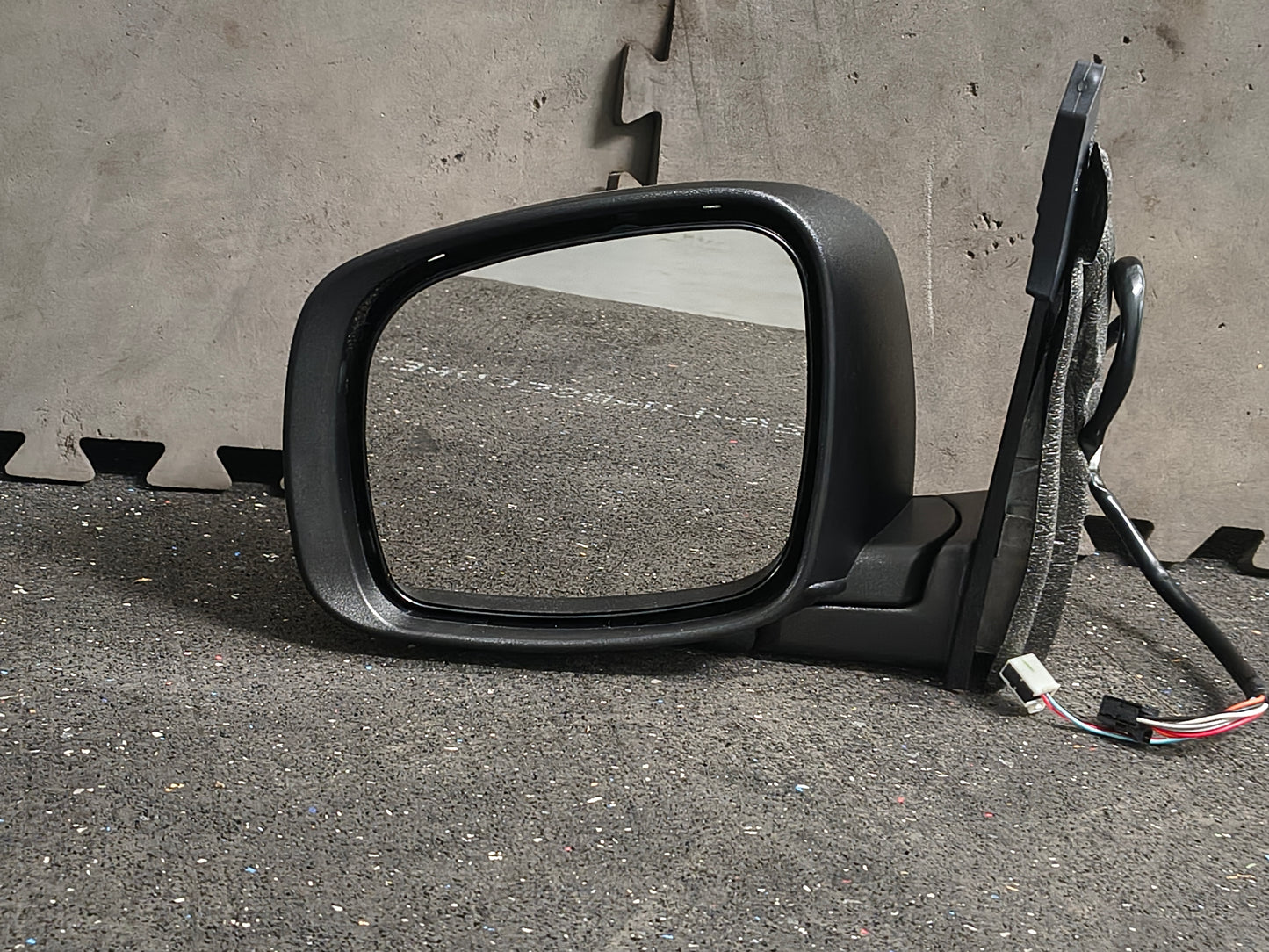 2009–2016 Dodge Grand Caravan Driver Side Power Mirror 🪞⚡