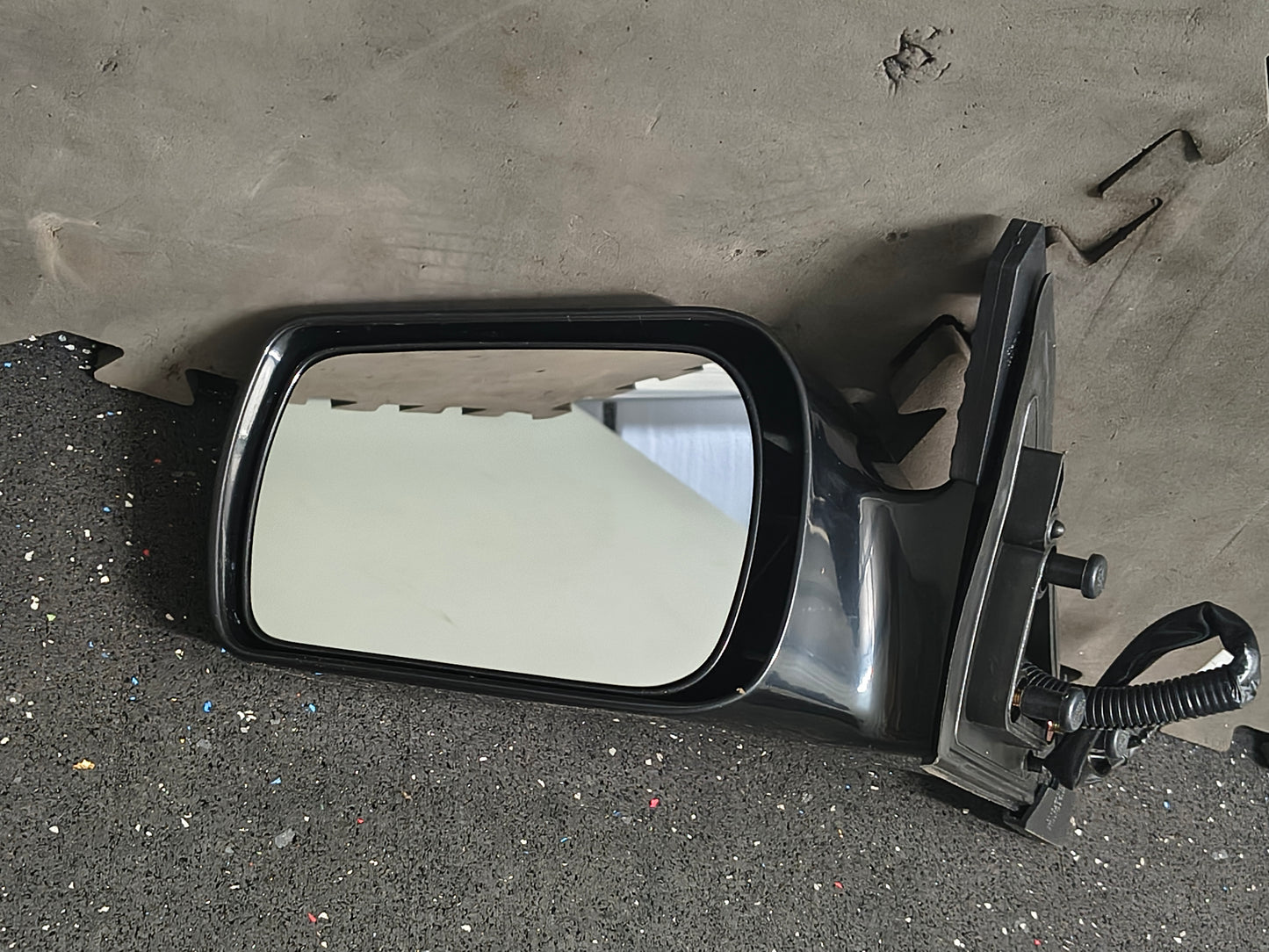 2000–2004 Toyota Avalon Driver Side Power Mirror 🚘🪞