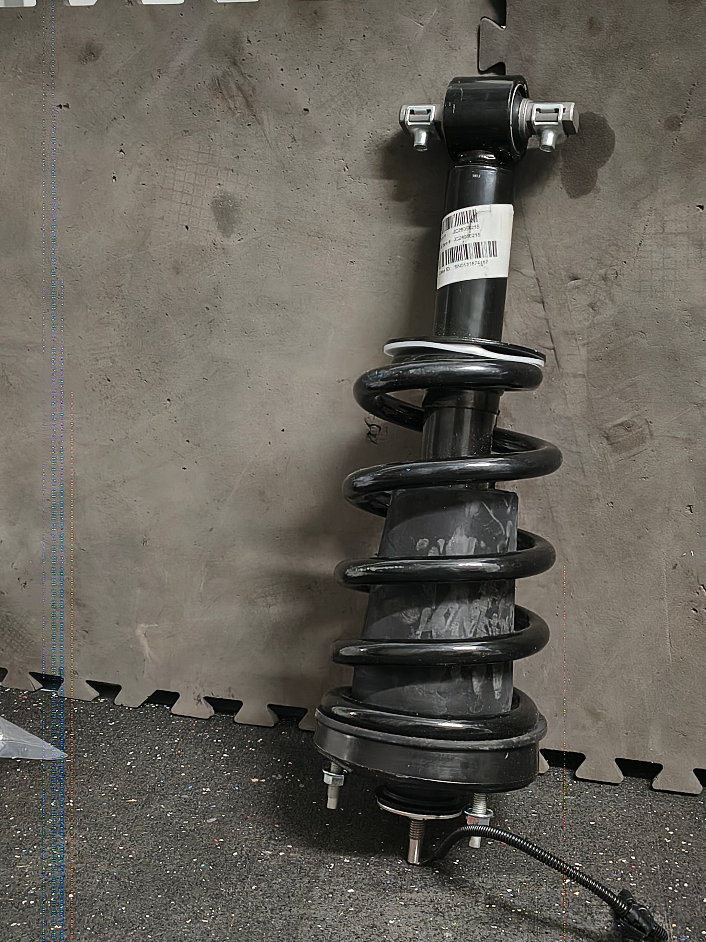 2015–2020 Cadillac Escalade / Chevrolet Tahoe / GMC Yukon Front Strut Assembly 🚘⚙️