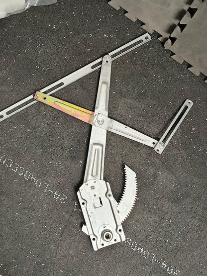 1987–1993 Dodge Ram 50 / 1987–1996 Mitsubishi Mighty Max Driver Side Manual Window Regulator 🚘⚙️