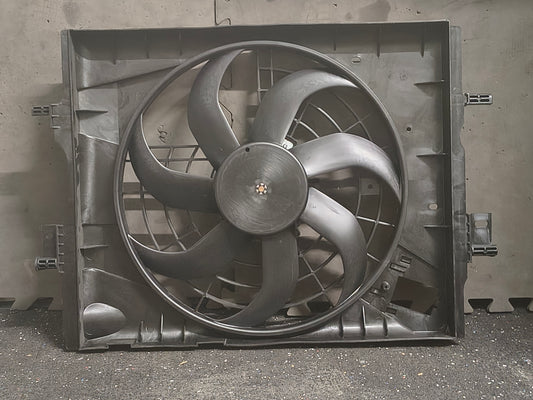 2018–2023 Nissan Kicks / 2020–2024 Nissan Versa Radiator & Condenser Fan Assembly 🚘⚙️