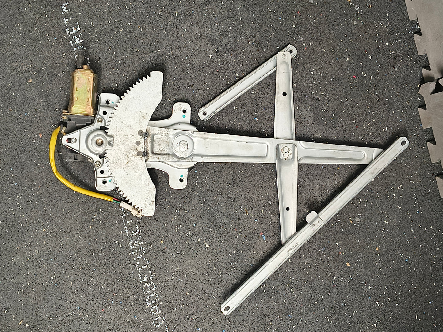 1996-2002 Toyota 4Runner Front Driver Side Power Window Regulator with Motor (JT462934) 🚗🛞