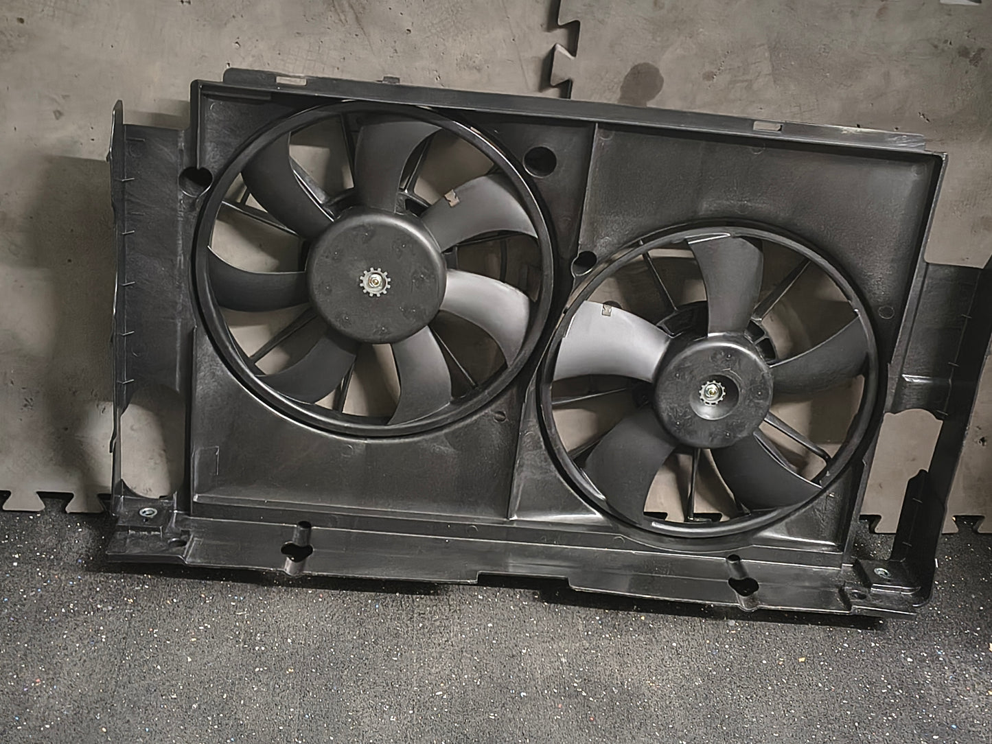 2013–2019 Toyota RAV4 Dual Radiator & Condenser Fan Assembly 🚘⚙️