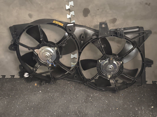 2002–2006 Mazda MPV Dual Radiator & Condenser Fan Assembly (w/o Tow Package) 🚘⚙️