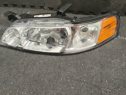 2000–2001 Nissan Altima Passenger Side Halogen Headlight (2.4L 4-Cyl) 🚘💡