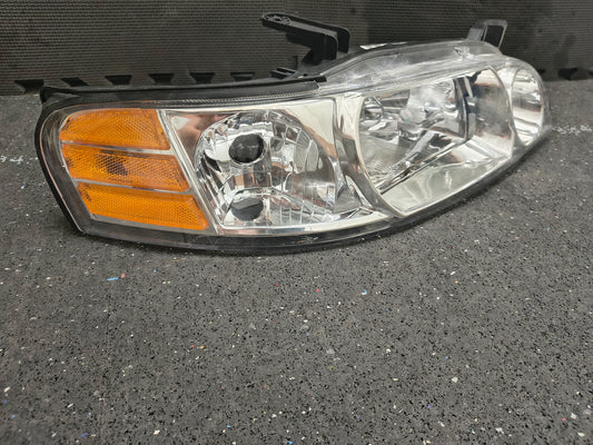 2000–2001 Nissan Altima Passenger Side Halogen Headlight (2.4L 4-Cyl) 🚘💡