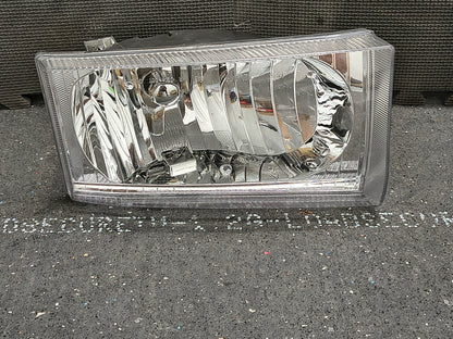 1999–2004 Ford F-250 / F-350 / F-450 / F-550 Super Duty & 2000–2004 Ford Excursion Passenger Side Composite Halogen Headlight Assembly 🚘💡