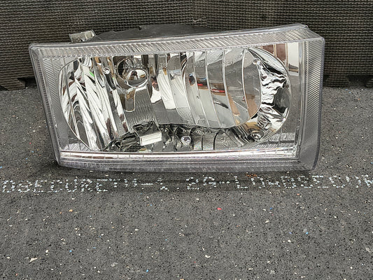 1999–2004 Ford F-250 / F-350 / F-450 / F-550 Super Duty & 2000–2004 Ford Excursion Passenger Side Composite Halogen Headlight Assembly 🚘💡