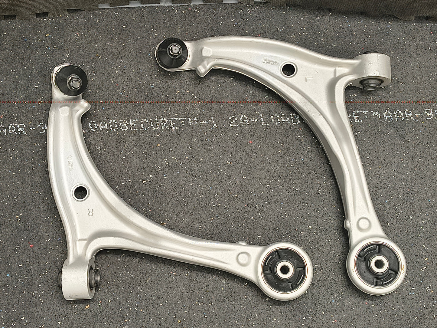2005–2010 Honda Odyssey Front Lower Control Arm Assembly Set with Ball Joints (Pair) 🚘🔧