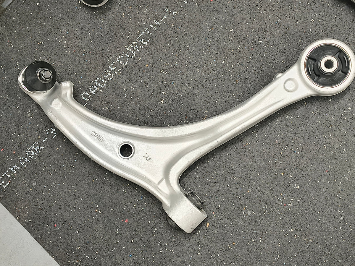2005–2010 Honda Odyssey Front Lower Control Arm Assembly Set with Ball Joints (Pair) 🚘🔧