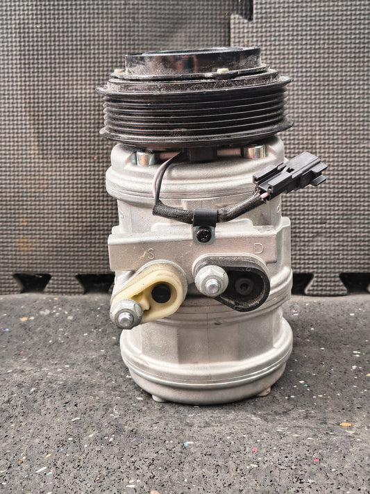 1999–2002 Chevrolet, GMC & Cadillac A/C Compressor Assembly with Clutch (HU6 Type / 4-Groove Pulley) ❄️🚗