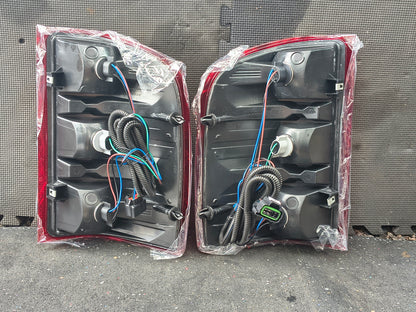 2007–2014 Chevy Silverado 1500 / 2500 HD / 3500 HD Driver & Passenger Side Tail Light Set (Halogen, Bulbs Included) 🚘💡