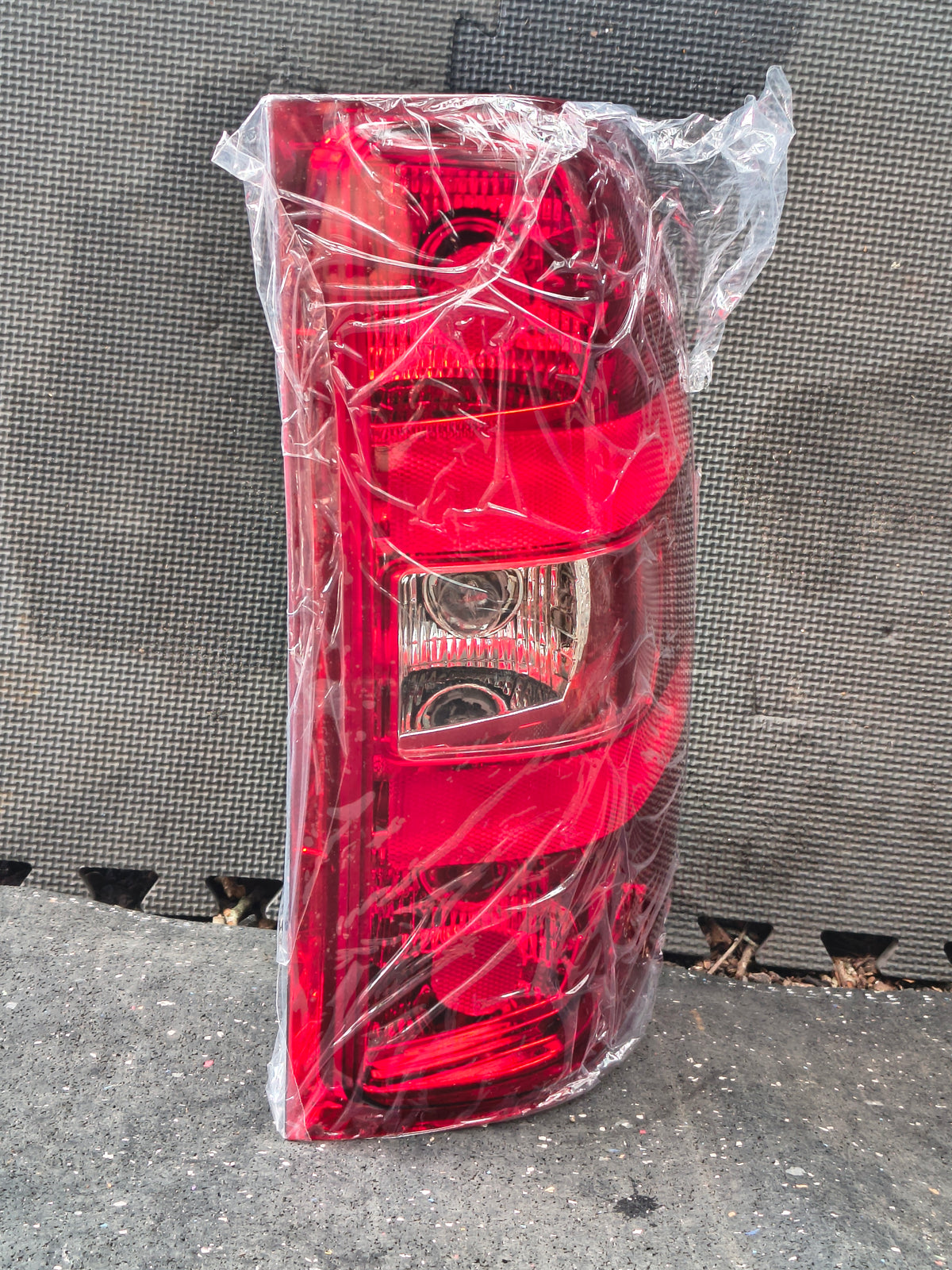 2007–2014 Chevy Silverado 1500 / 2500 HD / 3500 HD Driver & Passenger Side Tail Light Set (Halogen, Bulbs Included) 🚘💡