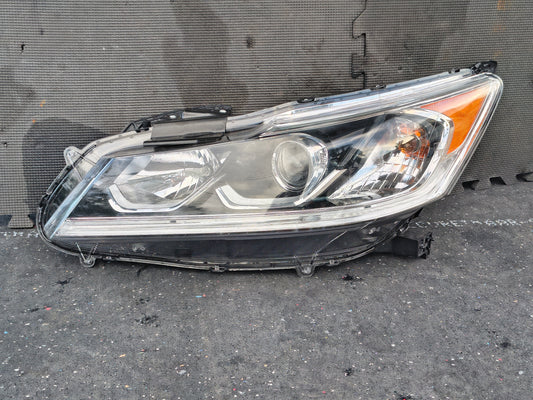 2016–2017 Honda Accord Sedan Driver Side Halogen Headlight Assembly (EX / EX-L / SE / Sport) 🚘💡