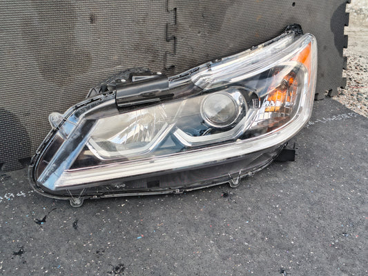 2016–2017 Honda Accord Sedan Driver Side Halogen Headlight Assembly (EX / EX-L / SE / Sport) 🚘💡
