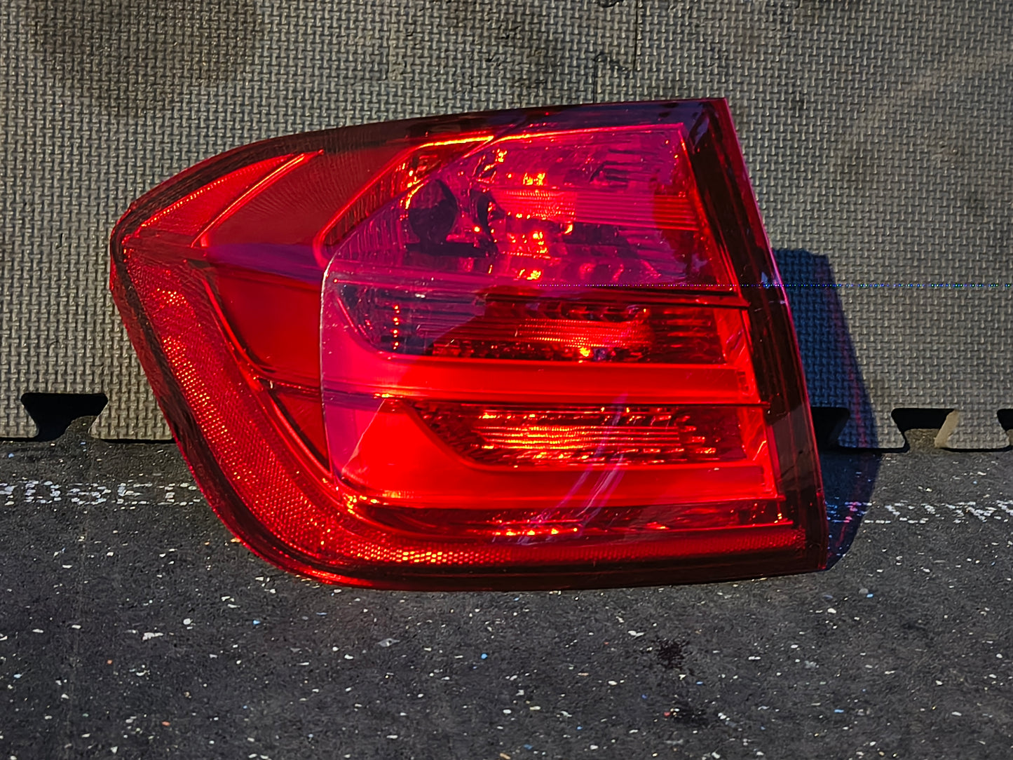 2012–2015 BMW 3 Series Driver Side Outer Tail Light Assembly (F30 Sedan / Halogen, Without Bulb) 🚘💡