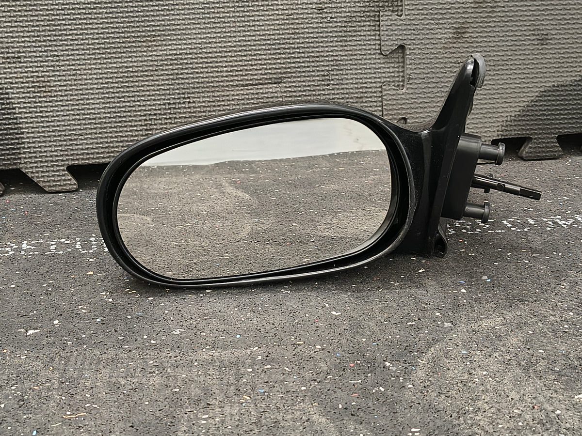 1998–2002 Chevrolet Prizm Driver Side Manual Mirror (Paintable / Non-Folding / Non-Heated) 🚘🪞